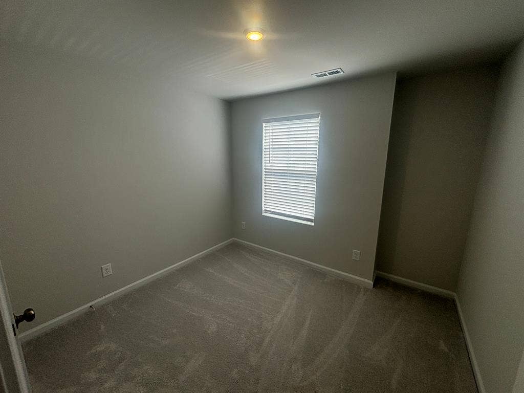4 BR in Apex