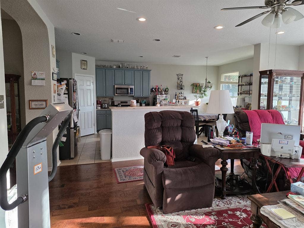 Large furnished bedroom for rent
