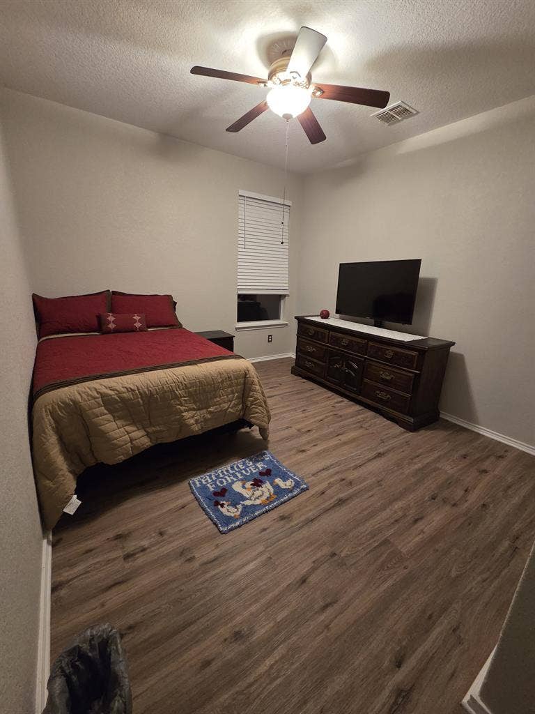 Large furnished bedroom for rent