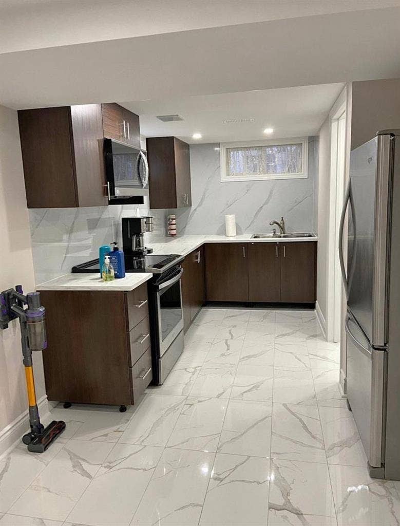 Cozy Apartment Awaits You!