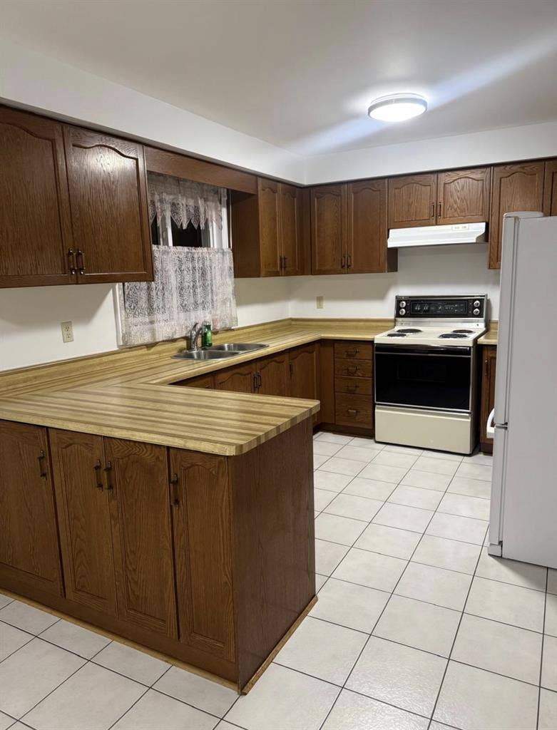 PRIVATE ROOM FOR RENT