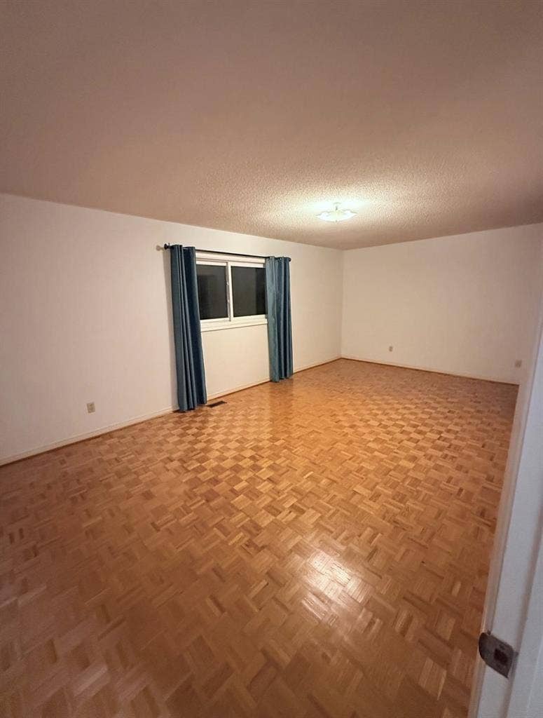 PRIVATE ROOM FOR RENT