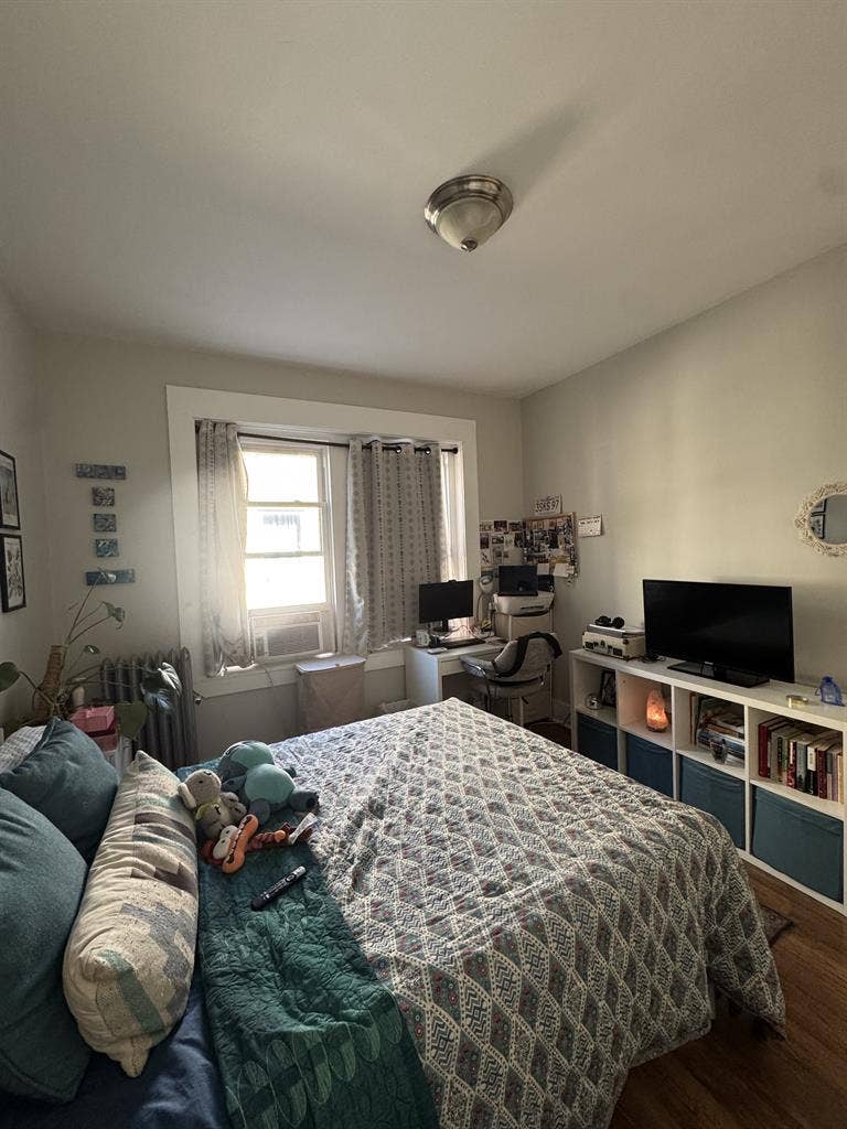 Lease Takeover (Female Only)