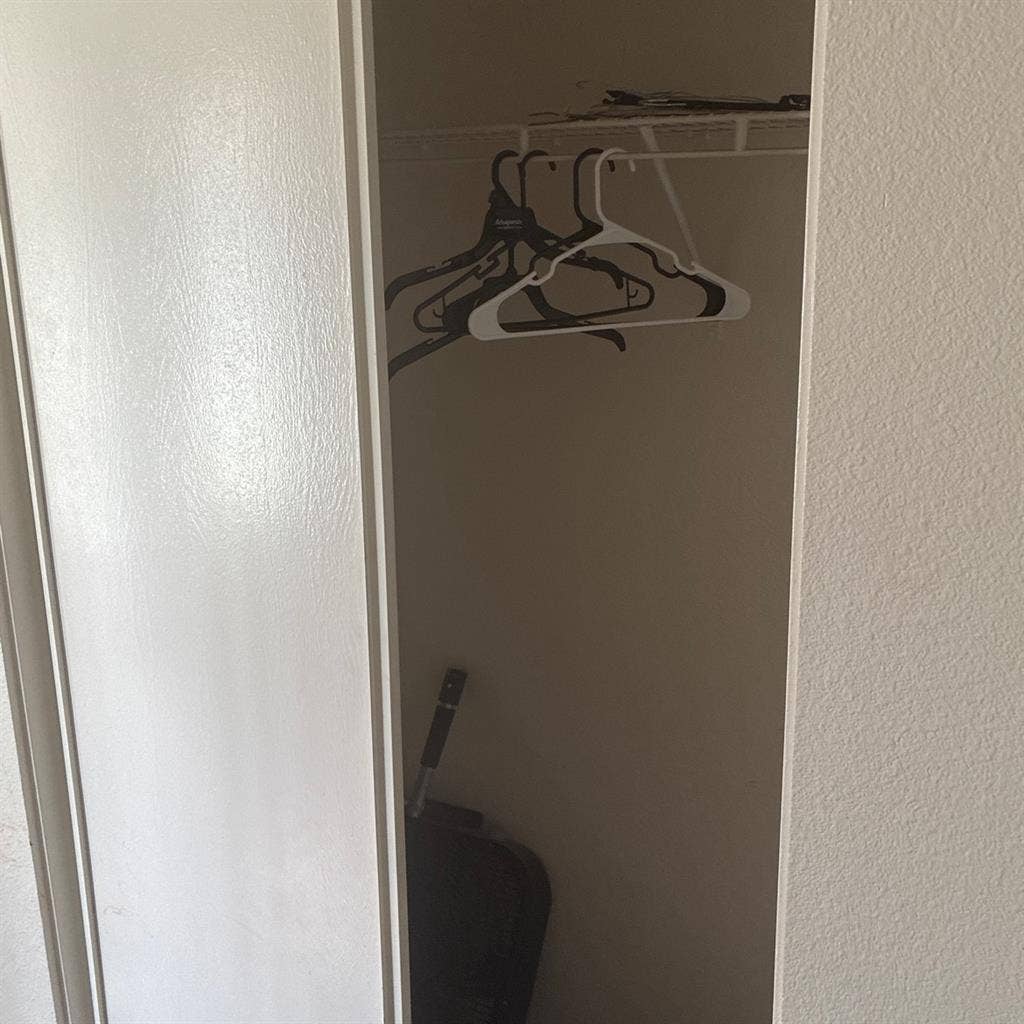 Room for rent in coachella