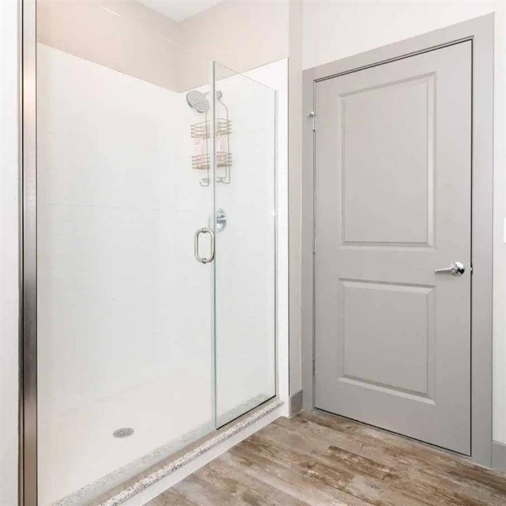 ROOM FOR RENT:) $919!!