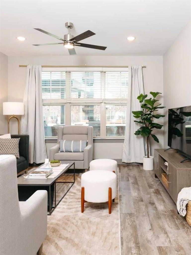 ROOM FOR RENT:) $919!!