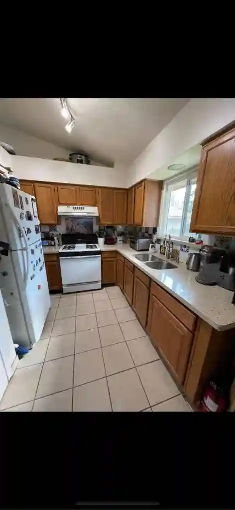 $850 all bills included no deposit.