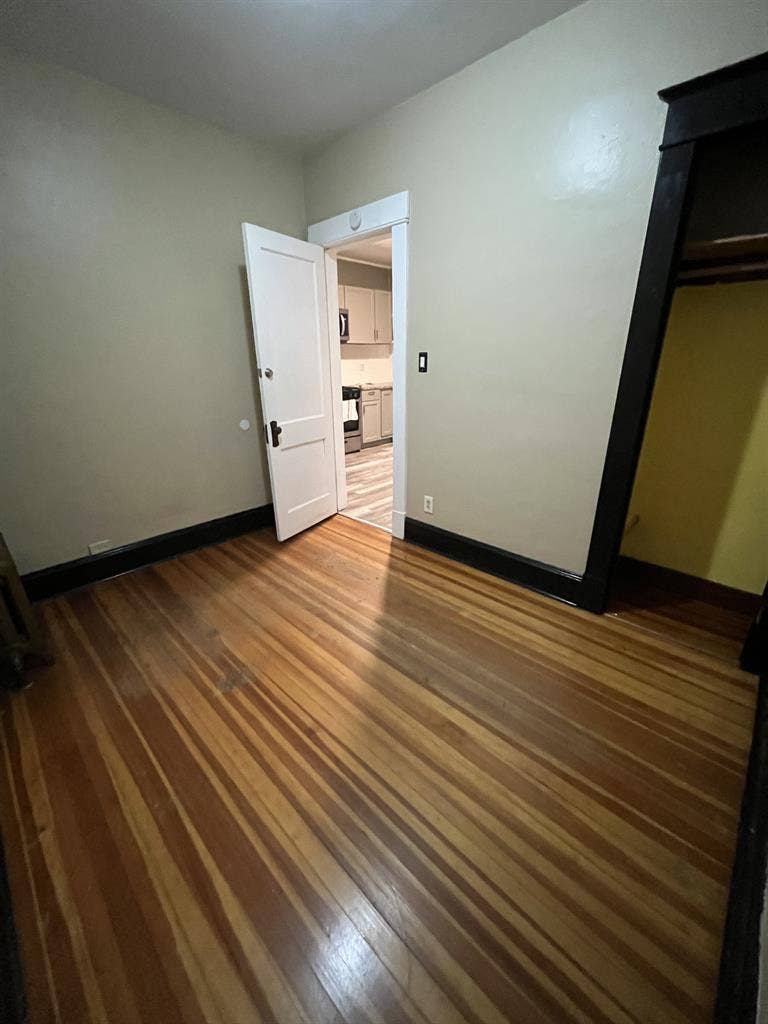 Downtown Albany Room