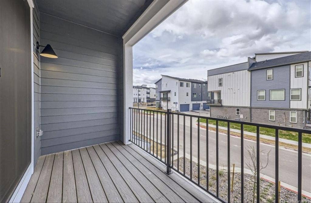 New, furnished home in Broomfield!