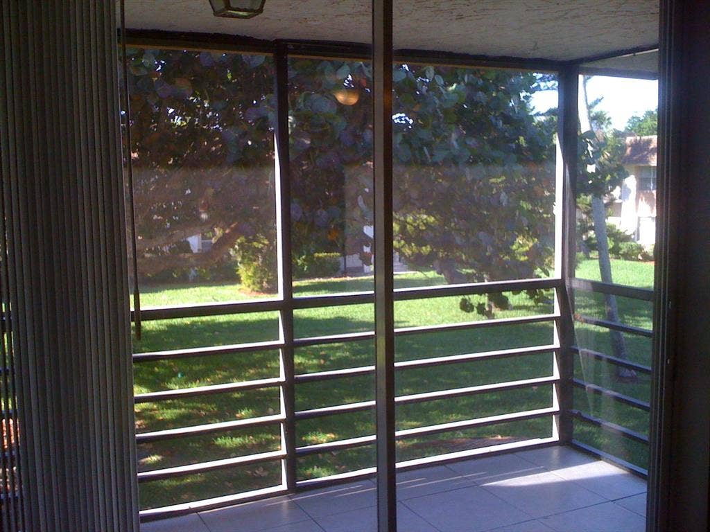 1 bedroom apart. with studio/office