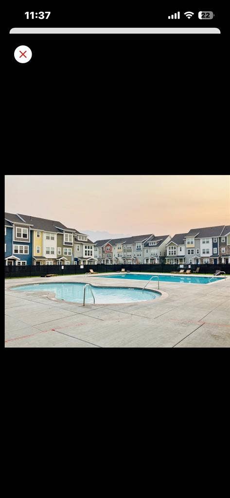 Edgewater in Vineyard