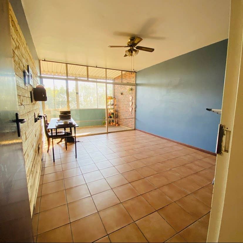 Room to Rent in a Secure Complex