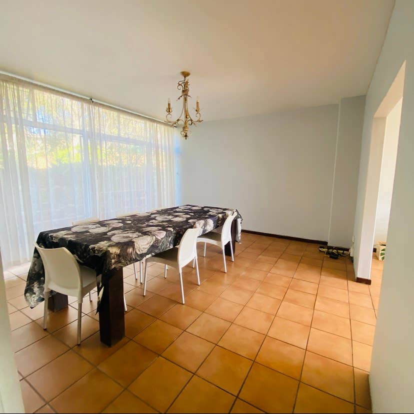 Room to Rent in a Secure Complex