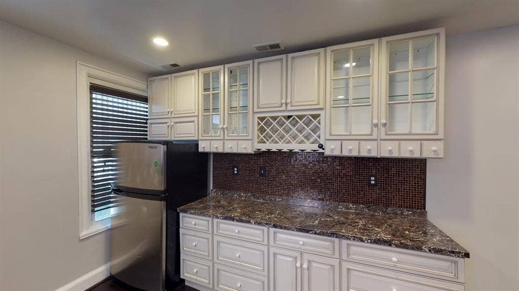 1 BR in Washington
