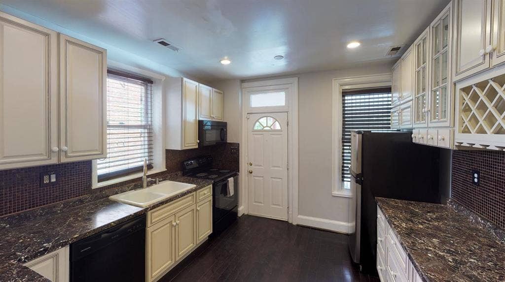 1 BR in Washington