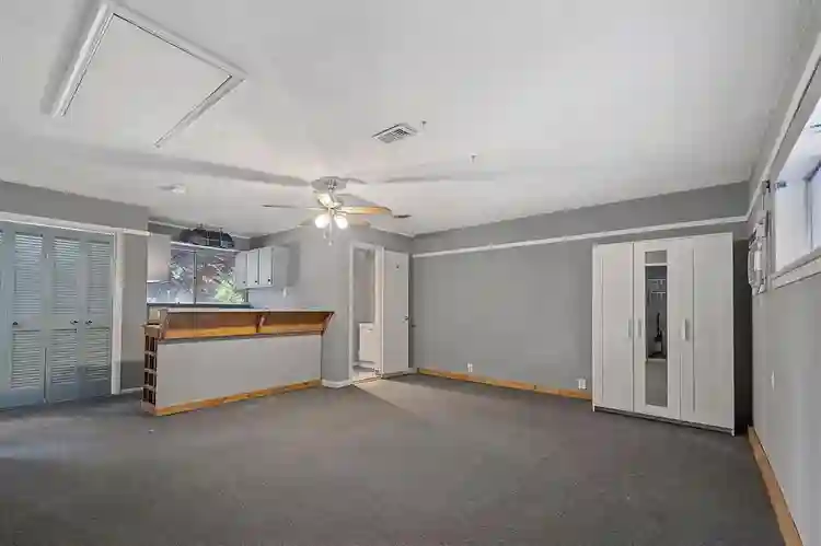 1 BR in Arlington