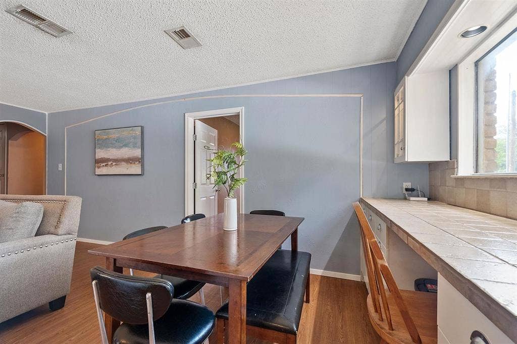 1 BR in Arlington