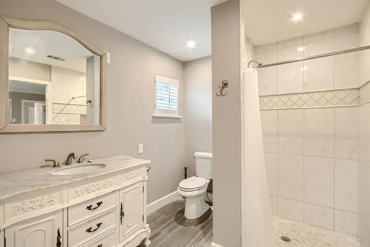 4 BR in Dallas