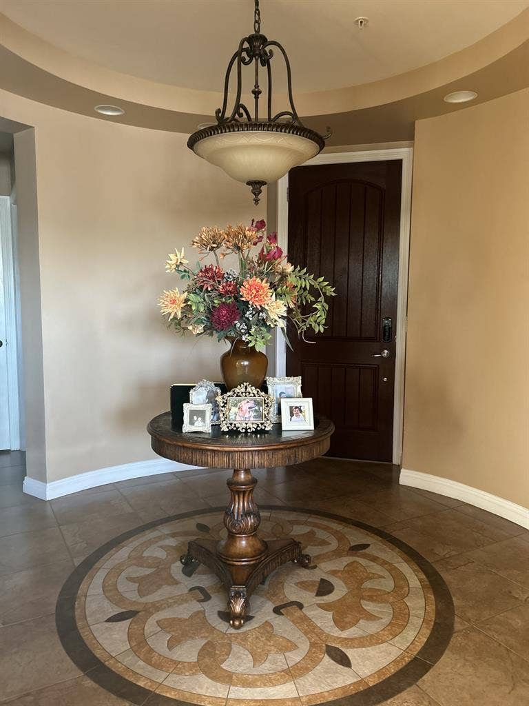 Room in beautiful Lake Las Vegas