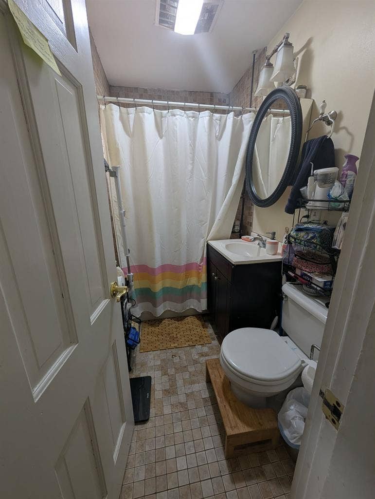 2 rooms available in Jamaica Plain