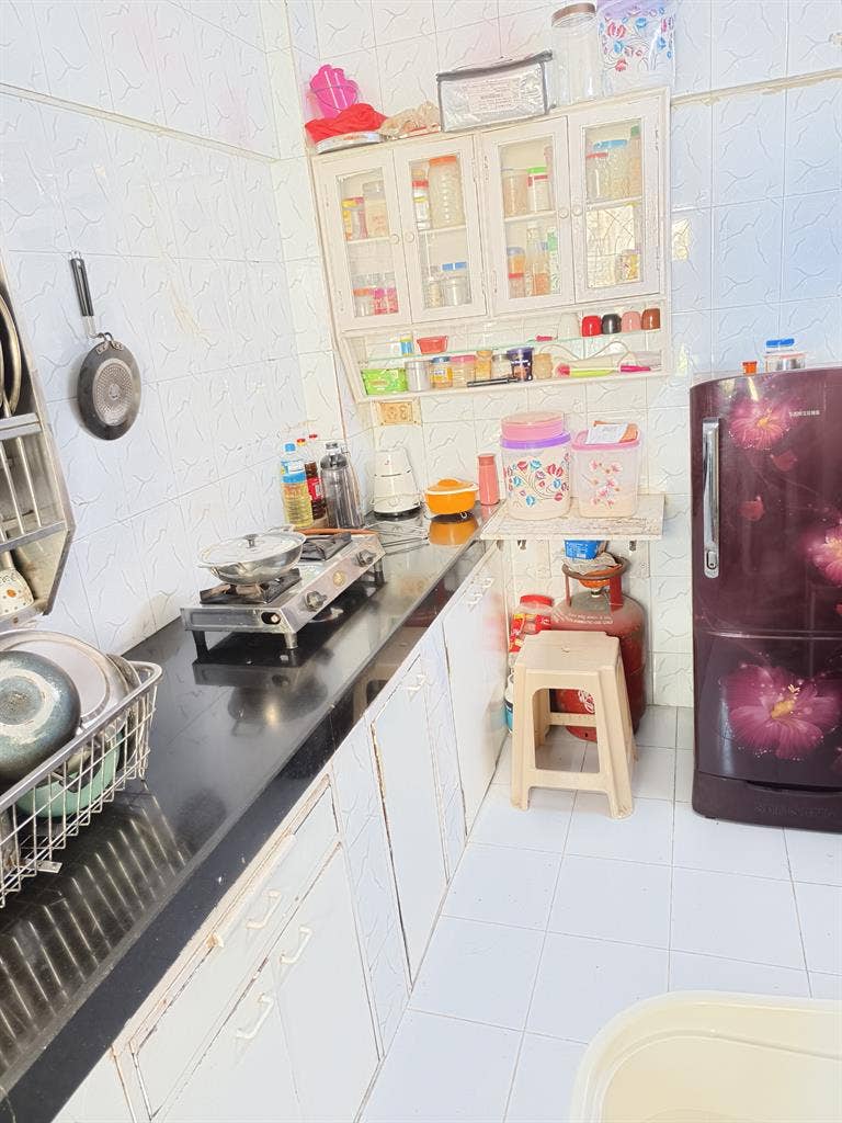 Sharing flat for girls