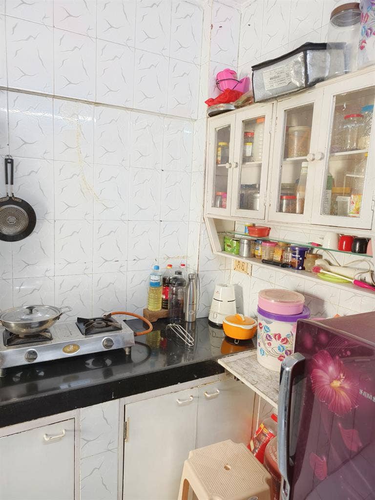 Sharing flat for girls