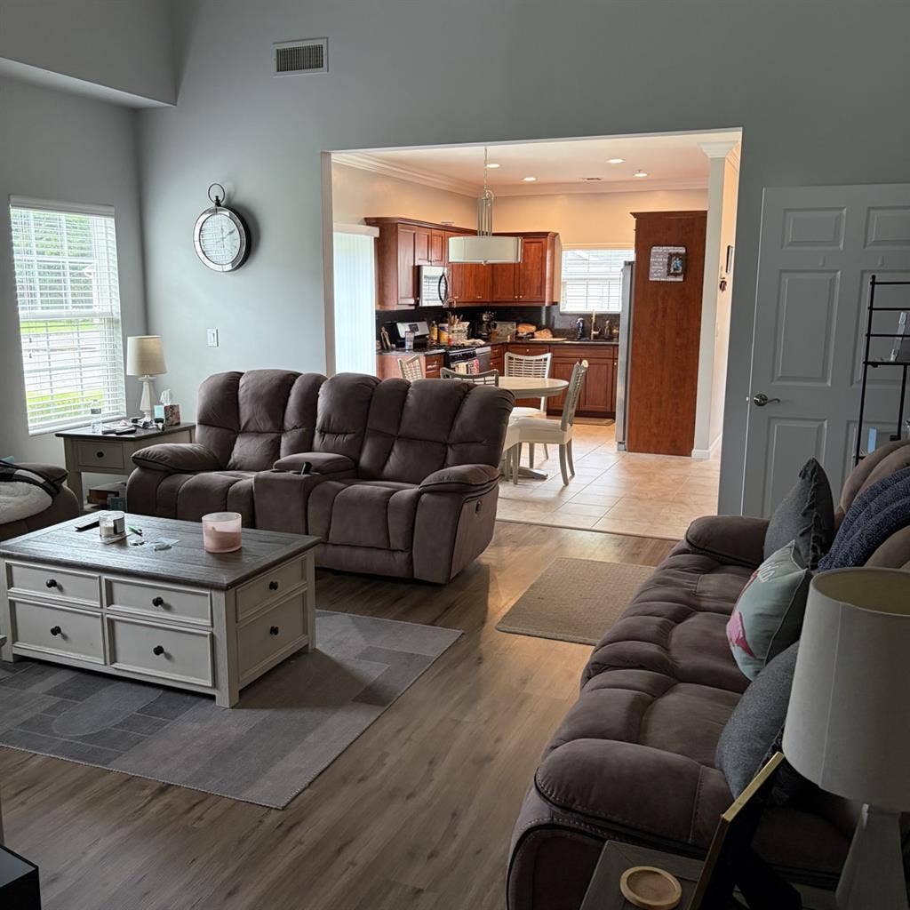Seeking professional roommate.