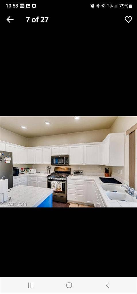2 rooms available - Spring Valley