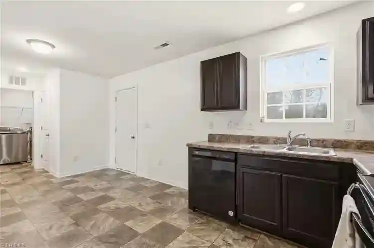 4 BR in Winston-Salem