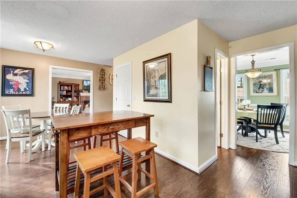 7 BR in Acworth