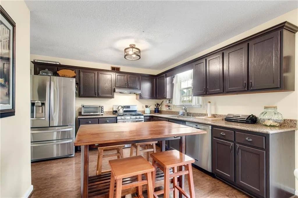 7 BR in Acworth