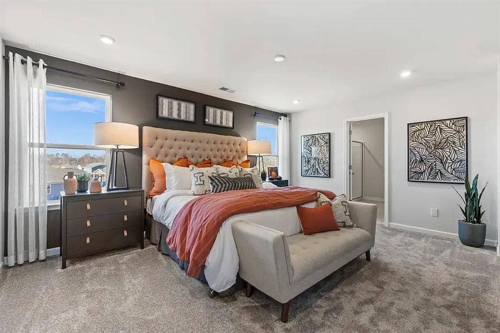 4 BR in Monroe