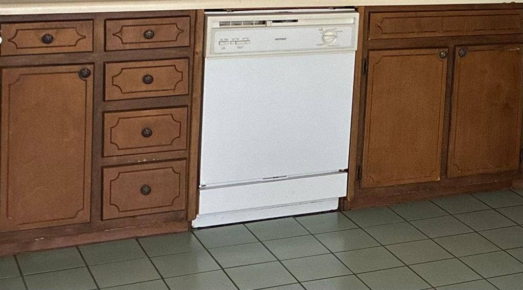 2 BR in Lawrenceville