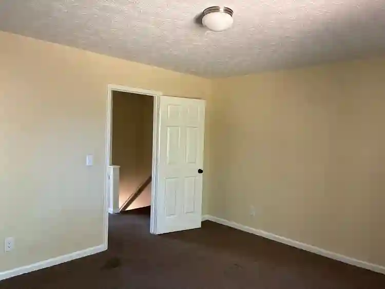 2 BR in Lawrenceville