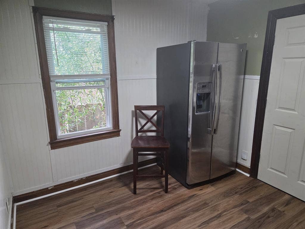 Furnished room for rent