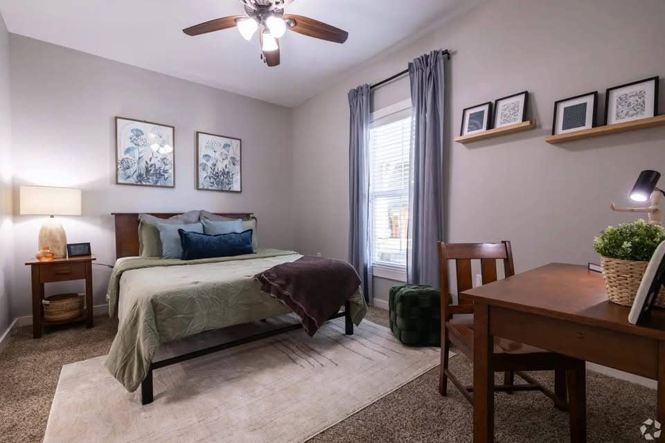 Private bedroom w/bath for RELET