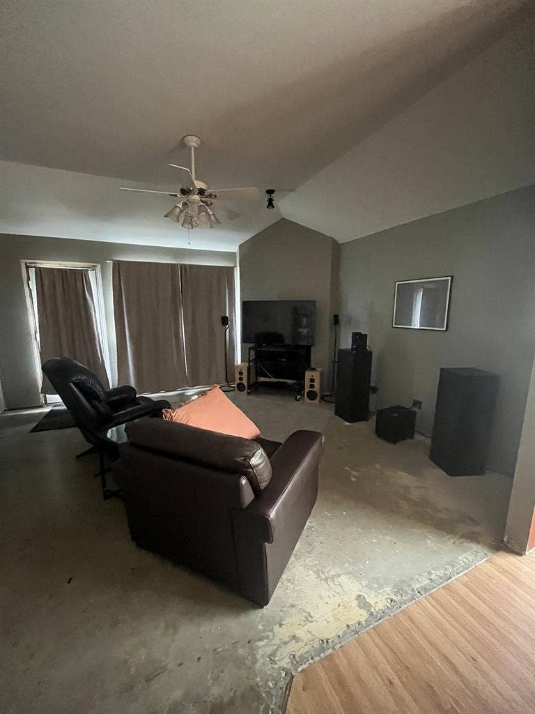Furnished rm, priv bath- Lewisville