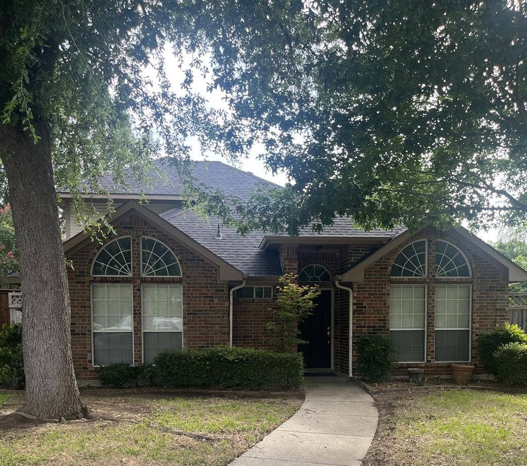 Furnished rm, priv bath- Lewisville