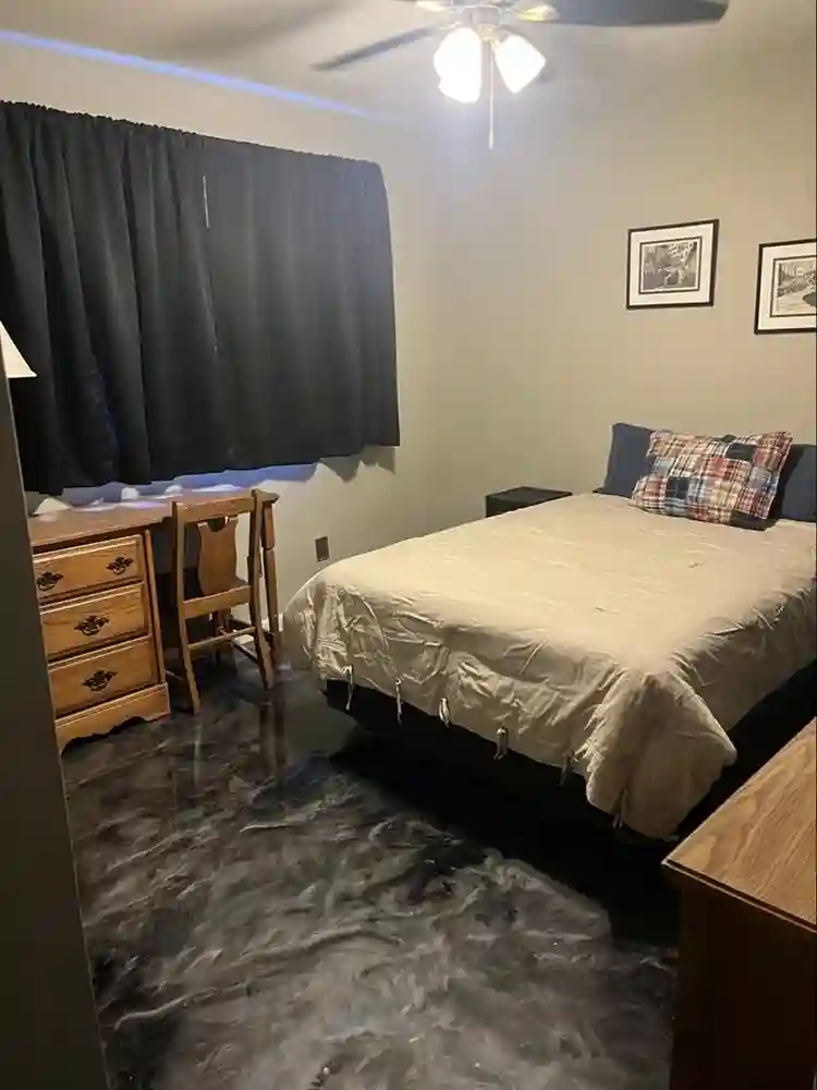 Private room and bath in Lewisville