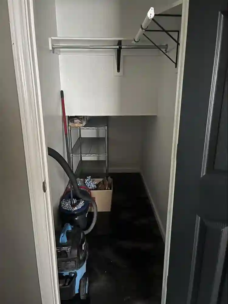 Private room and bath in Lewisville