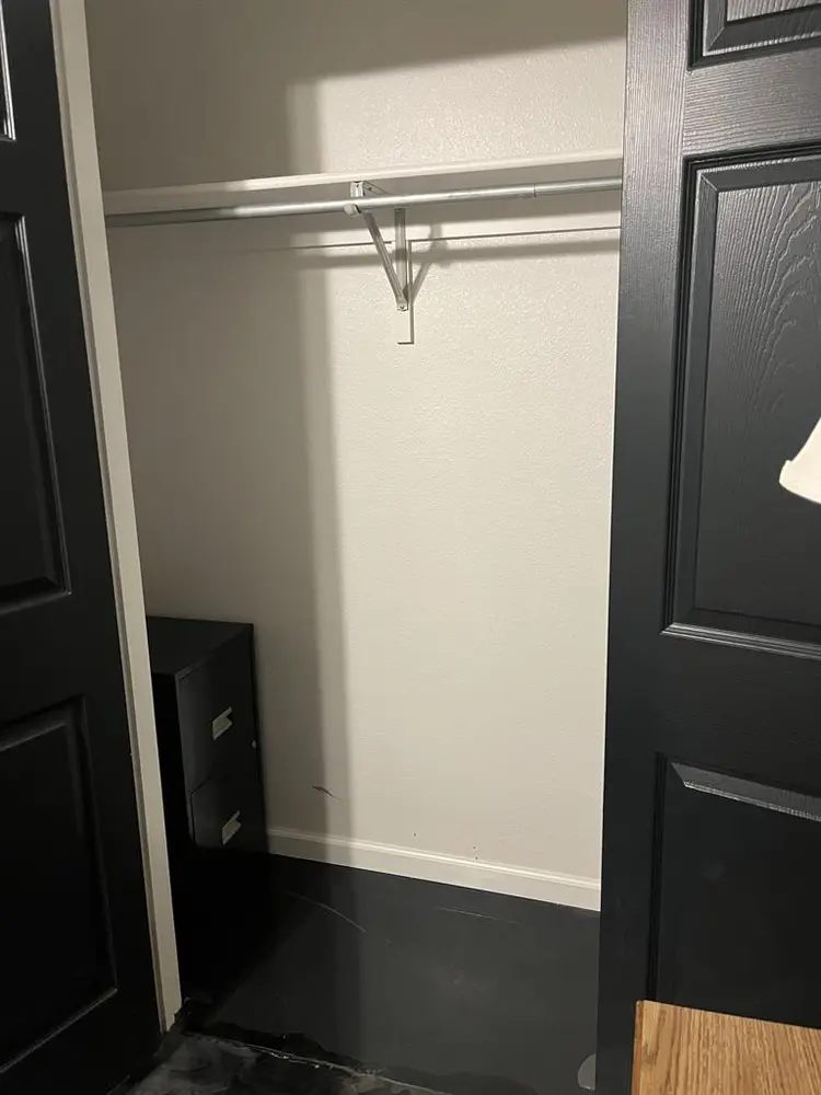 Furnished rm, priv bath- Lewisville