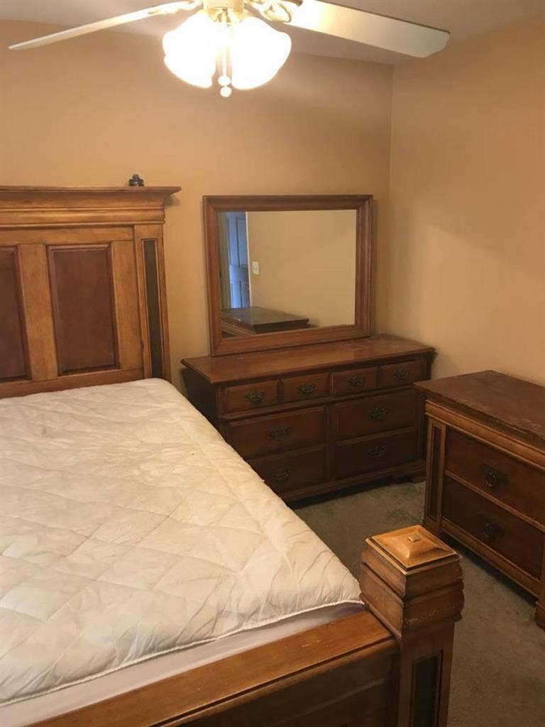 Nice Bedroom with Private Bath.