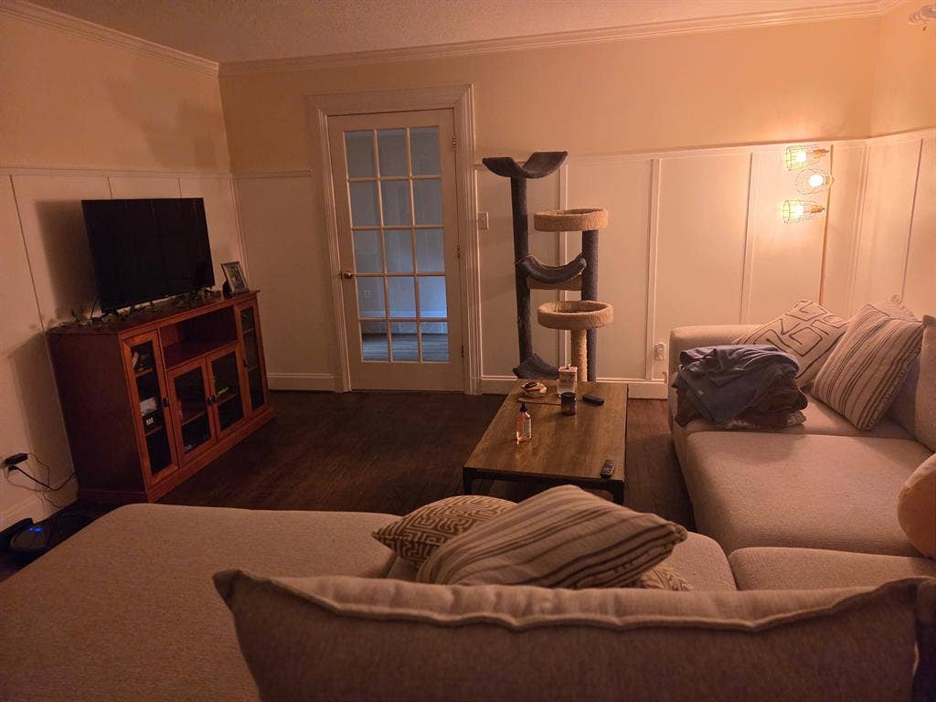 800 /mo Utilities Incl