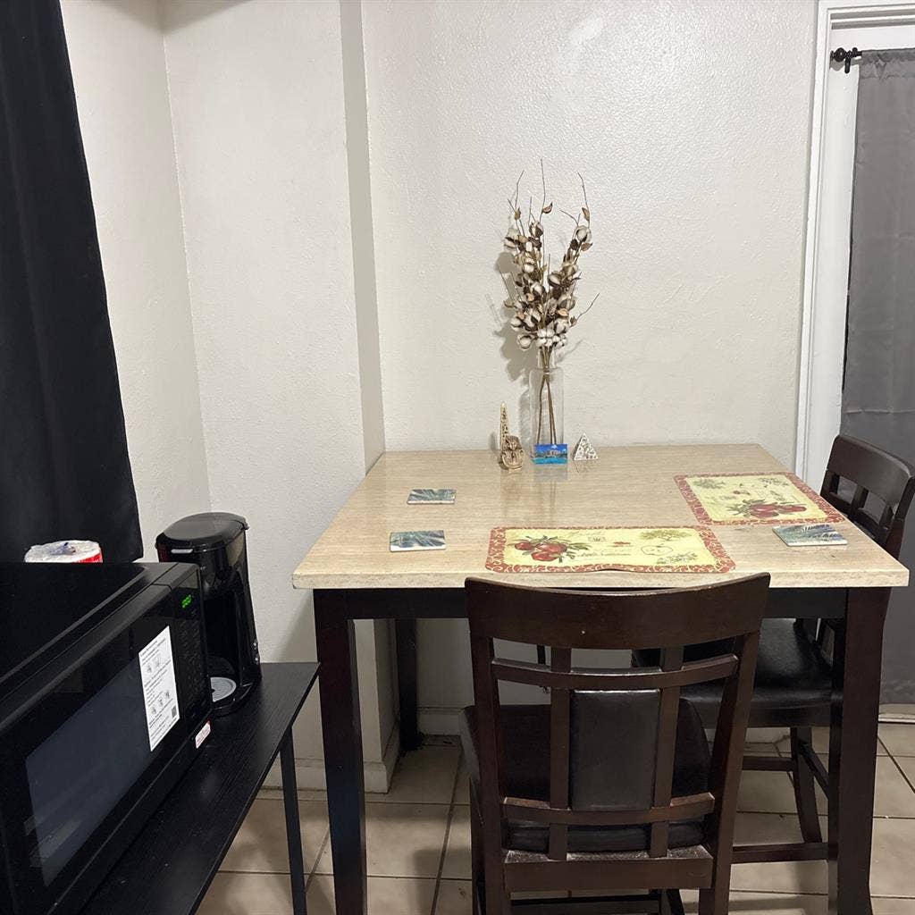 Private entrance, private bathroom