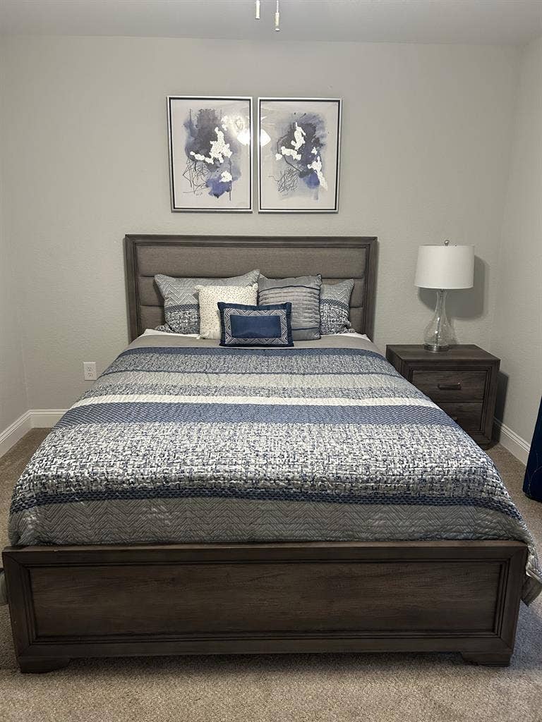 Furnished Room w/ Private Bathroom
