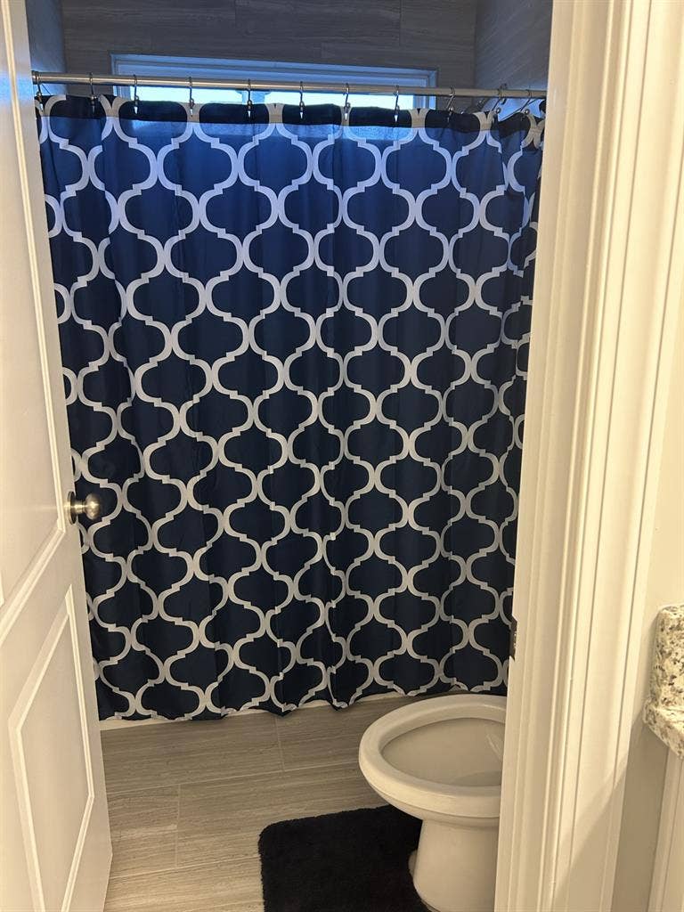 Furnished Room w/ Private Bathroom