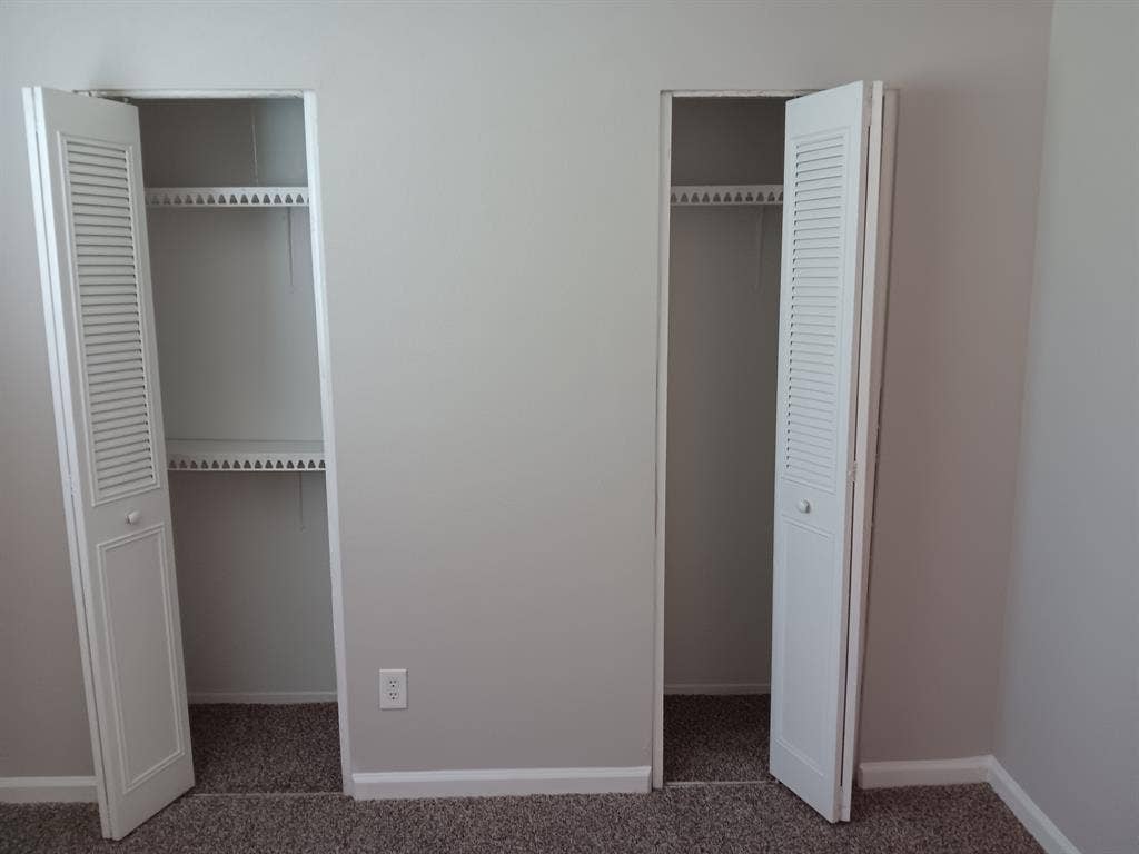 Room for rent in SW Houston