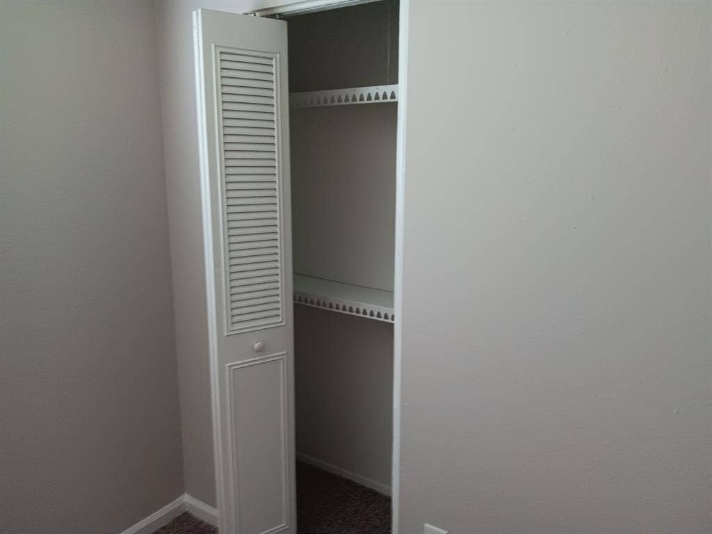 Room for rent in SW Houston
