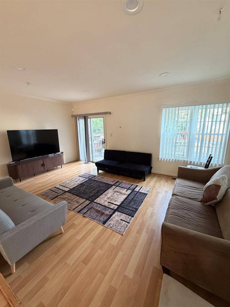 Modern 3BR in Bowie MD