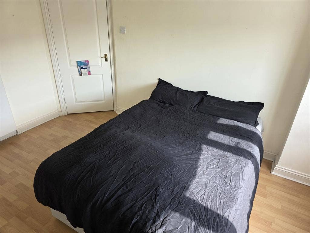 Room in Citywest Dublin 24